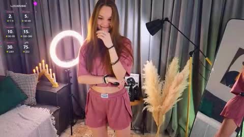 Snapshot of corazonmalinky chatting on November 2025 03:25:02 PM Lia online show from November 2025 03:25:02 PM