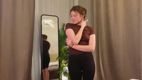 Leya online show from October 2025 01:21:01 PM