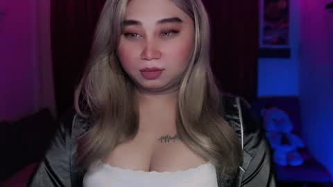 Snapshot of corefinder_xx chatting on April 2026 01:43:02 AM corefinder_xx online show from April 2026 01:43:02 AM