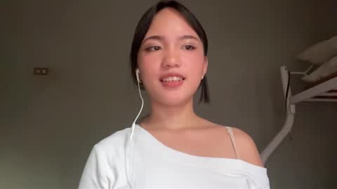 Snapshot of coreykind chatting on May 2026 08:42:02 AM Bella online show from May 2026 08:42:02 AM