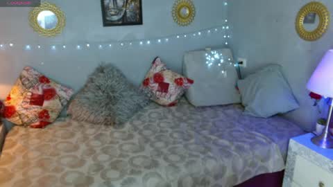 Snapshot of corinndupont chatting on May 2026 03:24:02 AM CORINNDUPONT online show from May 2026 03:24:02 AM