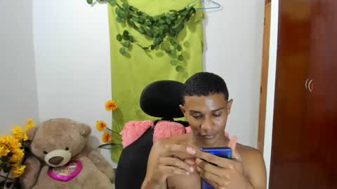 Ethan  online show from January 2025 11:35:02 PM