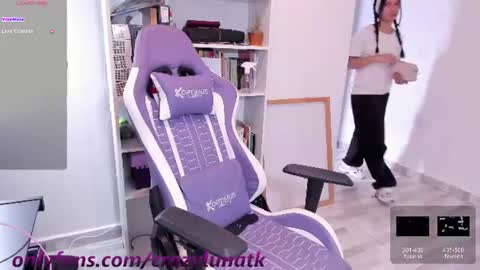 Lunita online show from July 2026 01:37:01 PM