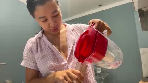 Lina online show from September 2025 12:38:02 PM