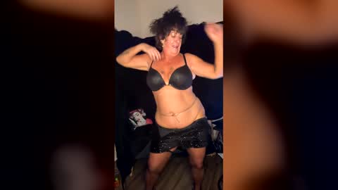 Snapshot of cougarbratz chatting on May 2026 01:59:01 PM cougarbratz online show from May 2026 01:59:01 PM