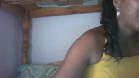 Snapshot of couleur_vanille chatting on February 2025 07:50:01 AM couleur_vanille online show from February 2025 07:50:01 AM