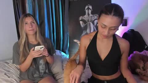 couple_funnyy online show from April 2026 02:38:01 AM