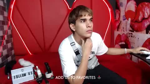 MIA LIZ AND SAM online show from February 2025 06:15:02 PM