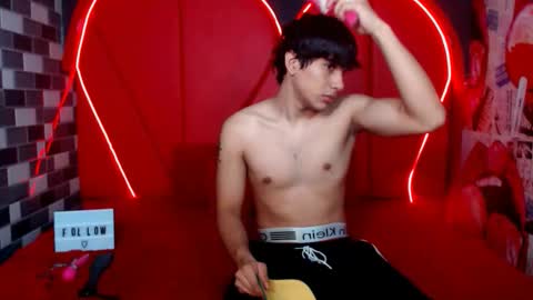 MIA LIZ AND SAM online show from October 2025 07:33:01 PM