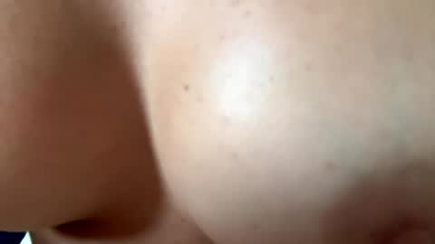 Snapshot of couplemixte25 chatting on July 2026 02:24:01 PM Couplemixte25 online show from July 2026 02:24:01 PM