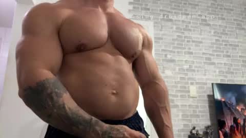 couplemuscle40 online show from April 2026 02:12:01 PM