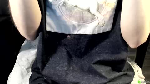 Snapshot of courtney_luv chatting on October 2025 04:24:02 PM Im Courtney Nice to meet youFollow meInstagram courtneyluv778 online show from October 2025 04:24:02 PM