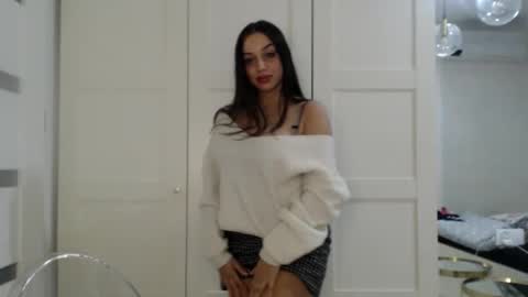 Courtney online show from October 2025 04:09:02 PM