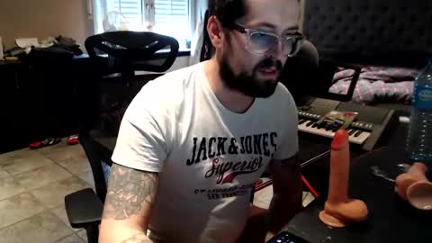 Snapshot of cousti_bite chatting on May 2026 01:39:02 PM Crousti bite online show from May 2026 01:39:02 PM