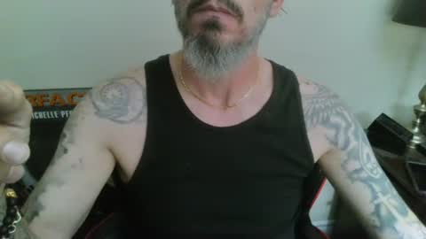 Snapshot of cpl_inlove chatting on June 2026 08:19:02 PM cpl_inlove online show from June 2026 08:19:02 PM