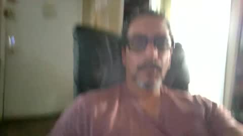 Alejandro online show from October 2025 07:03:01 PM