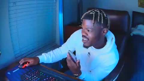 Snapshot of craicraibbc29 chatting on April 2026 03:18:01 AM craicraibbc29 online show from April 2026 03:18:01 AM