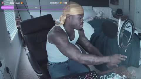 Snapshot of craicraibbc29 chatting on April 2026 02:56:01 PM craicraibbc29 online show from April 2026 02:56:01 PM