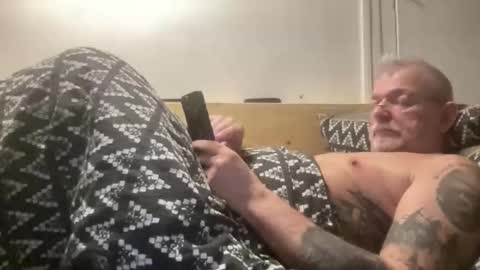 crapaud75018paris online show from February 2026 09:15:02 PM