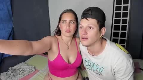 crazy_acouple_donpillo online show from February 2025 09:04:02 PM