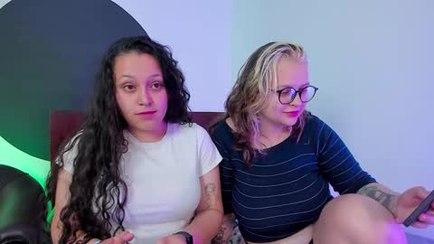 Snapshot of crazy_cakes_ chatting on December 2024 03:25:02 PM Lexie  Rose  online show from December 2024 03:25:02 PM