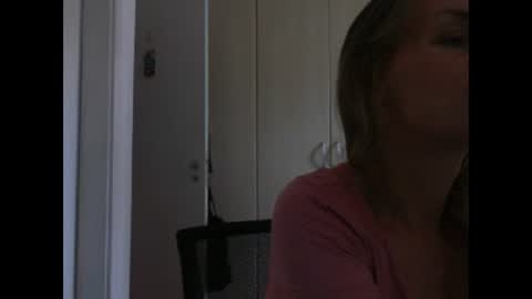 Snapshot of crazyanny chatting on December 2024 02:10:01 PM Anny online show from December 2024 02:10:01 PM