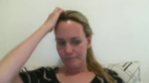 Snapshot of crazyanny chatting on December 2024 12:32:02 AM Anny online show from December 2024 12:32:02 AM