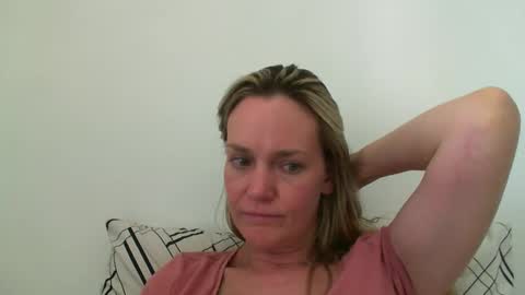 Snapshot of crazyanny chatting on January 2025 05:50:01 PM Anny online show from January 2025 05:50:01 PM