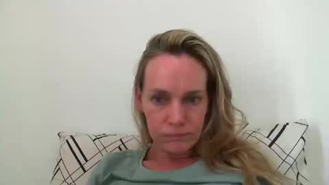 Snapshot of crazyanny chatting on January 2025 05:10:01 PM Anny online show from January 2025 05:10:01 PM