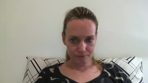 Snapshot of crazyanny chatting on January 2025 12:27:01 AM Anny online show from January 2025 12:27:01 AM