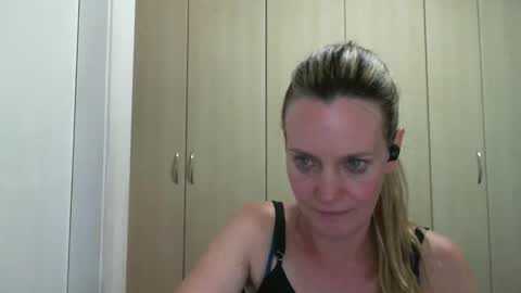 Snapshot of crazyanny chatting on January 2025 12:51:02 AM Anny online show from January 2025 12:51:02 AM