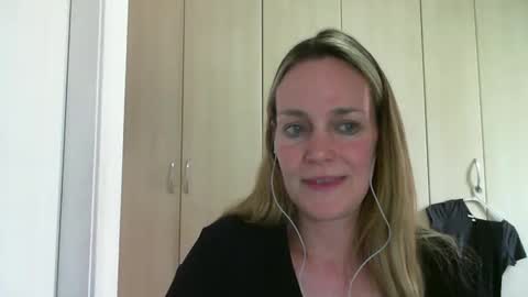 Snapshot of crazyanny chatting on January 2025 08:58:02 PM Anny online show from January 2025 08:58:02 PM