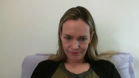 Snapshot of crazyanny chatting on January 2025 10:21:02 AM Anny online show from January 2025 10:21:02 AM
