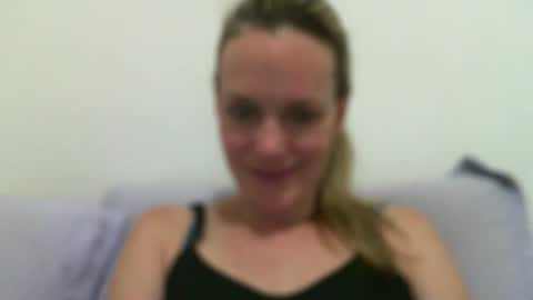 Snapshot of crazyanny chatting on January 2025 01:32:01 AM Anny online show from January 2025 01:32:01 AM