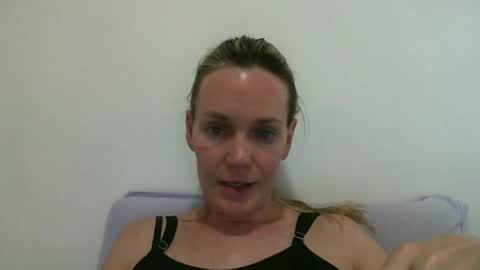 Snapshot of crazyanny chatting on January 2025 11:53:02 PM Anny online show from January 2025 11:53:02 PM