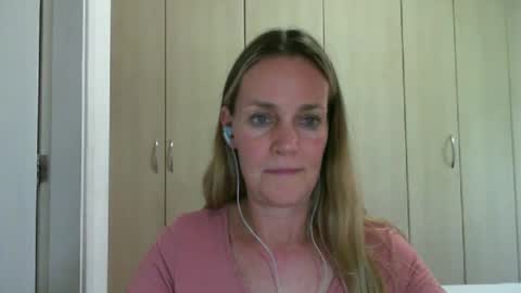 Snapshot of crazyanny chatting on February 2025 06:48:02 PM Anny online show from February 2025 06:48:02 PM