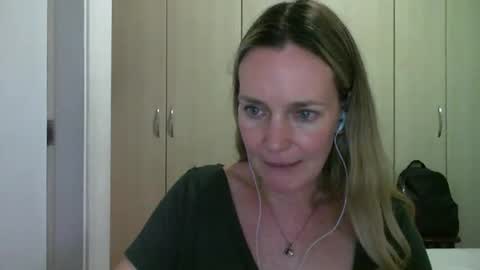 Snapshot of crazyanny chatting on February 2025 09:09:01 PM Anny online show from February 2025 09:09:01 PM