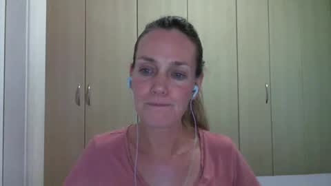 Snapshot of crazyanny chatting on February 2025 10:09:01 PM Anny online show from February 2025 10:09:01 PM