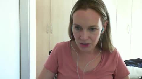 Snapshot of crazyanny chatting on March 2025 01:17:02 PM Anny online show from March 2025 01:17:02 PM