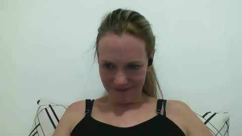 Snapshot of crazyanny chatting on March 2025 12:44:01 AM Anny online show from March 2025 12:44:01 AM