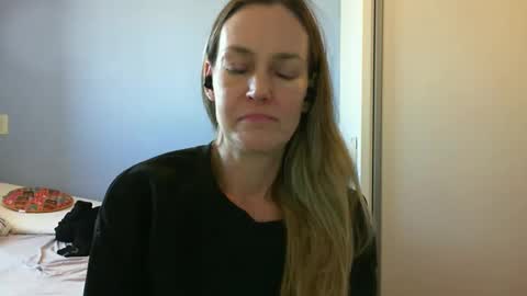 Snapshot of crazyanny chatting on September 2025 12:21:01 PM Anny online show from September 2025 12:21:01 PM