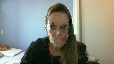 Snapshot of crazyanny chatting on October 2025 11:51:02 AM Anny online show from October 2025 11:51:02 AM