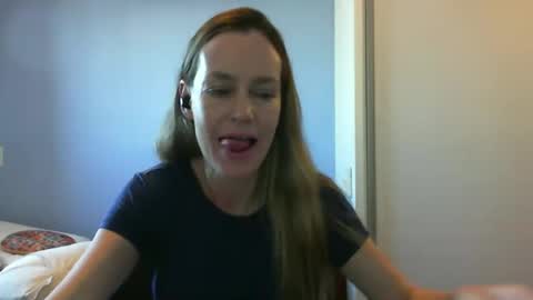 Snapshot of crazyanny chatting on October 2025 10:45:01 AM Anny online show from October 2025 10:45:01 AM