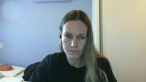 Snapshot of crazyanny chatting on October 2025 10:57:02 AM Anny online show from October 2025 10:57:02 AM