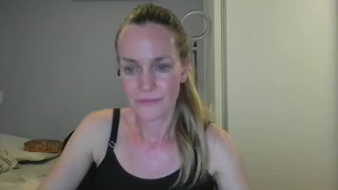 Anny online show from December 2025 12:51:01 AM