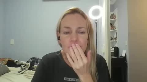 Anny online show from April 2026 12:16:02 PM