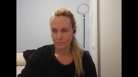 Snapshot of crazyanny chatting on May 2026 11:45:02 PM Anny online show from May 2026 11:45:02 PM