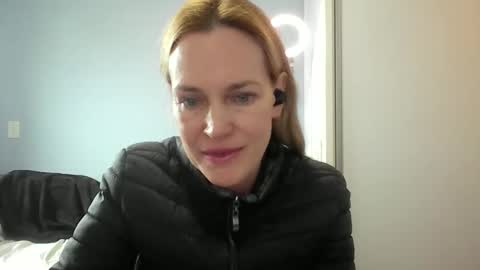 Snapshot of crazyanny chatting on May 2026 10:57:02 AM Anny online show from May 2026 10:57:02 AM