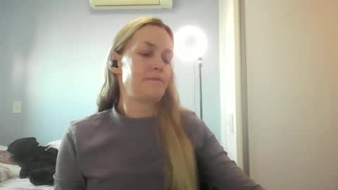 Snapshot of crazyanny chatting on June 2026 10:48:01 AM Anny online show from June 2026 10:48:01 AM