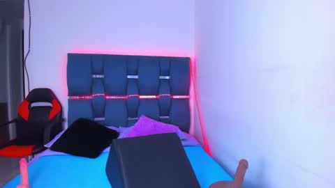 Snapshot of crazybaby_squirt chatting on June 2026 03:20:02 AM crazybaby_squirt online show from June 2026 03:20:02 AM